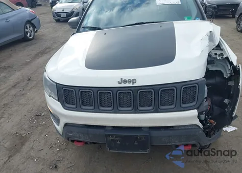 2021 Jeep Compass Trailhawk 4X4 z USA, uszkodzony, nr VIN 3C4NJDDB5MT519348